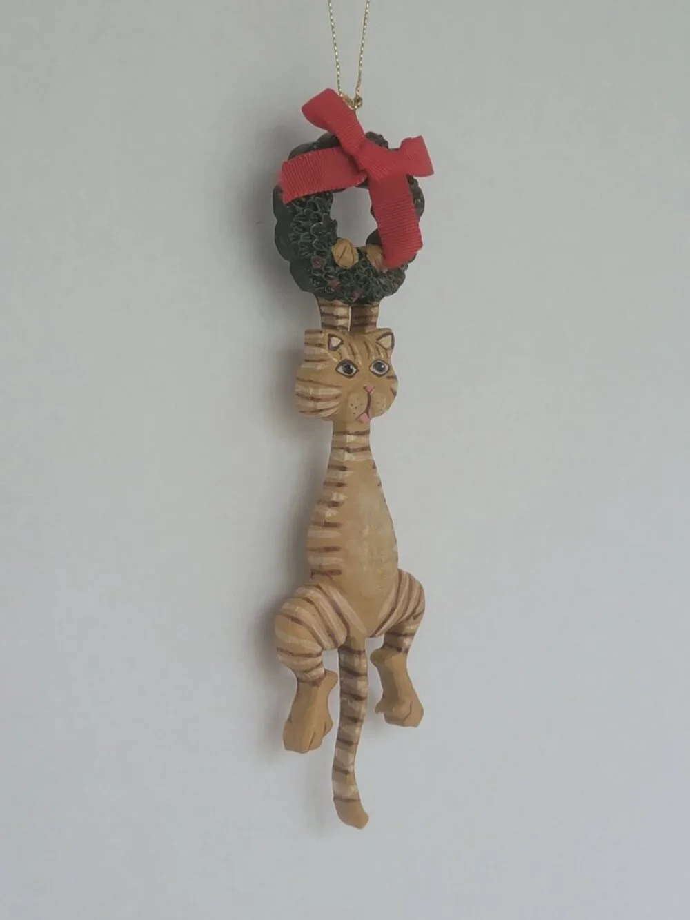 Vintage Kurt Adler Hand Painted Tabby Resin Cat Wreath Red Bow Ornament  7 in